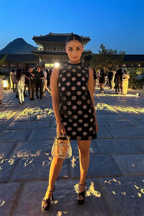 alia bhatt Gucci dress